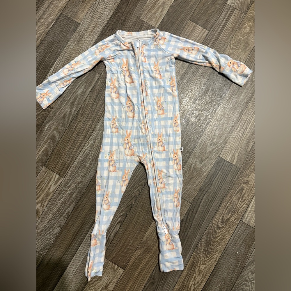 Bums and Roses Cotton tail cutie longleeve romper